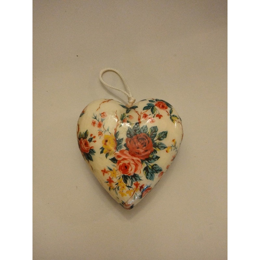 Vintage made in Taiwan Decoupage  floral heart Ornamentyy